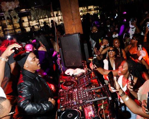 mobile - carousel-hero-element image-3