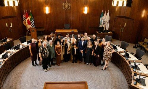 mobile - carousel-hero-element image-7